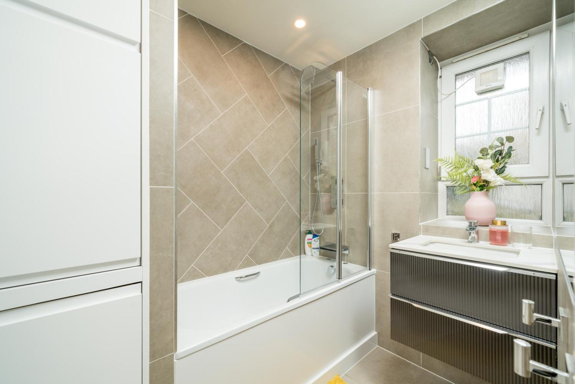 Tabard House Bridge In Of Apartment *